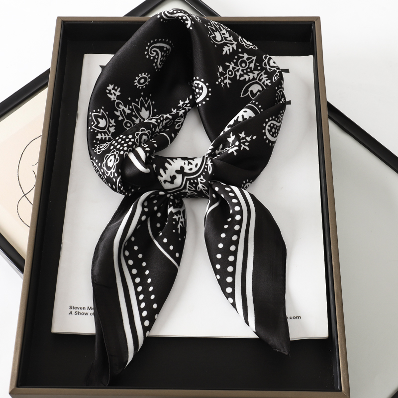 Luxury Brand Silk Square Paisl - Women Accessories Brands ulasan dan harga